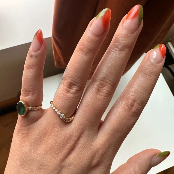 14k gold & genuine mined diamond melt curved ring - Picture 5 of 11